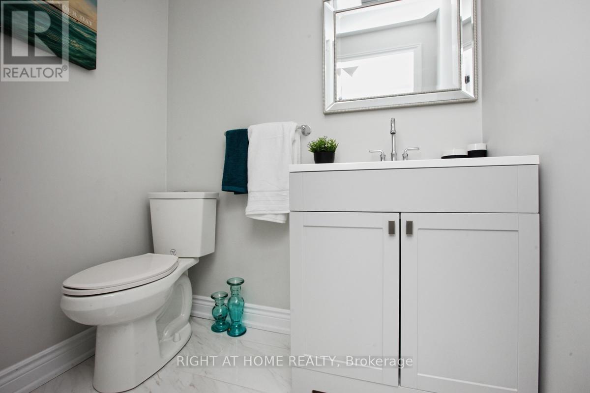 96 Simmons Boulevard, Brampton, Ontario  L6V 3V6 - Photo 5 - W12559016