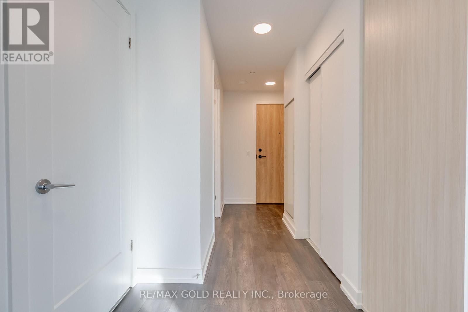 915 - 801 The Queensway, Toronto, Ontario  M8Z 1N4 - Photo 5 - W12559068