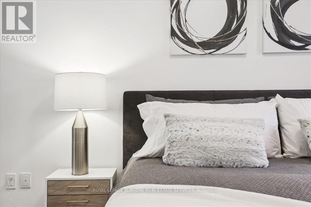 1201 - 2007 James Street, Burlington, Ontario  L7R 0G7 - Photo 17 - W12559142