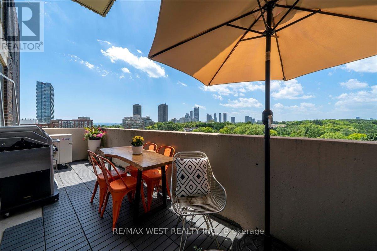 501 - 35 Ormskirk Avenue, Toronto, Ontario  M6S 1A8 - Photo 17 - W12559182