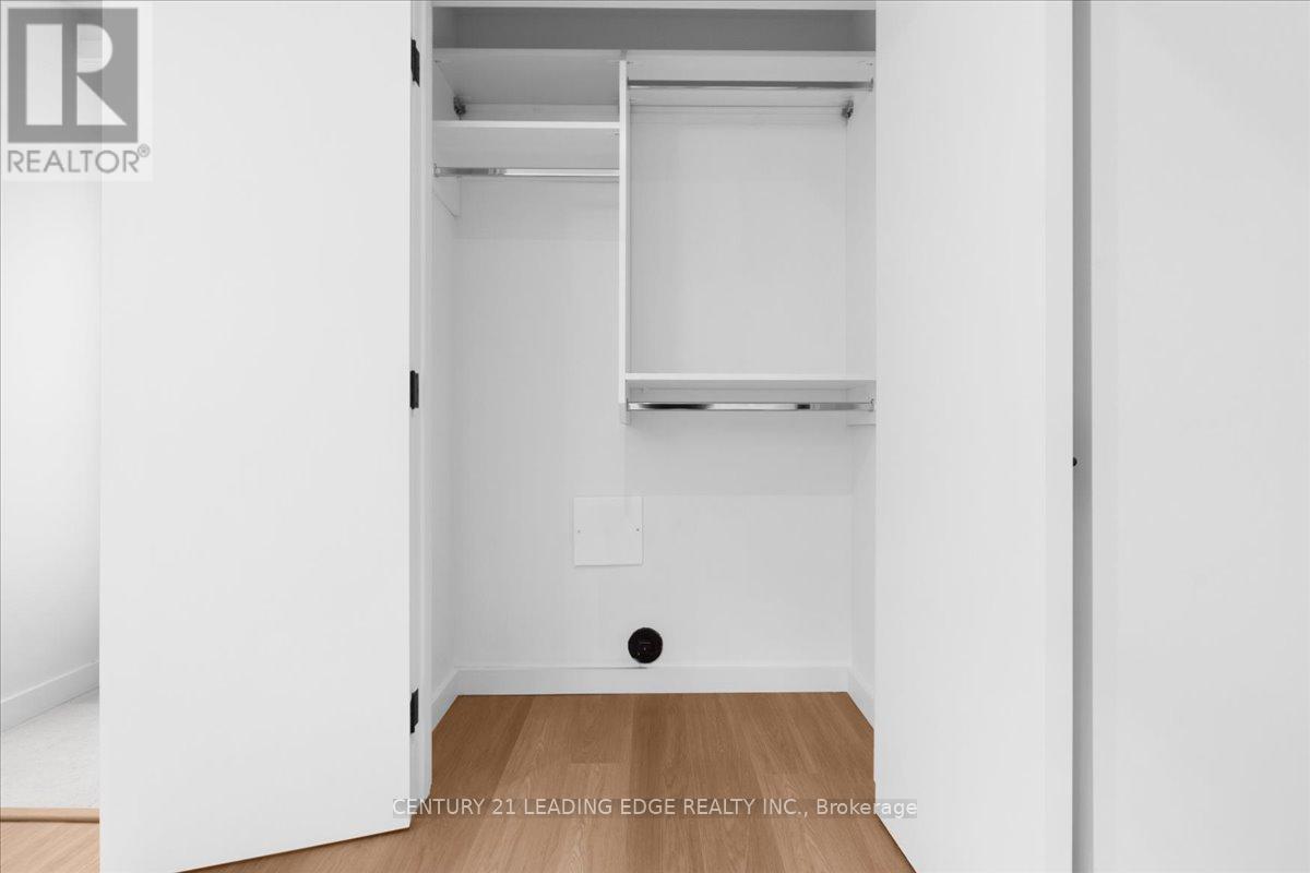 1 - 10 Summit Avenue, Toronto, Ontario  M6E 1X4 - Photo 25 - W12559184