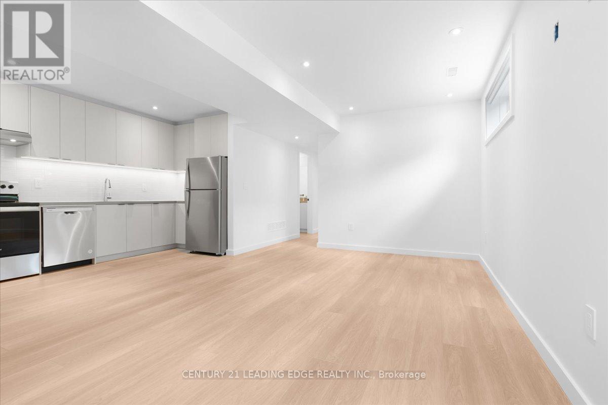 1 - 10 Summit Avenue, Toronto, Ontario  M6E 1X4 - Photo 7 - W12559184