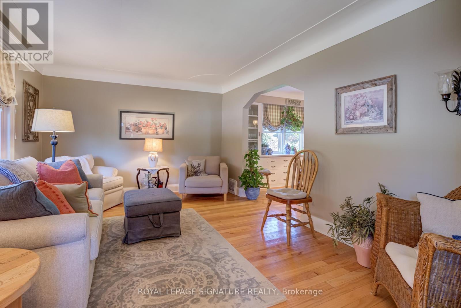 755 Maple Avenue, Burlington, Ontario  L7S 2K1 - Photo 5 - W12559204