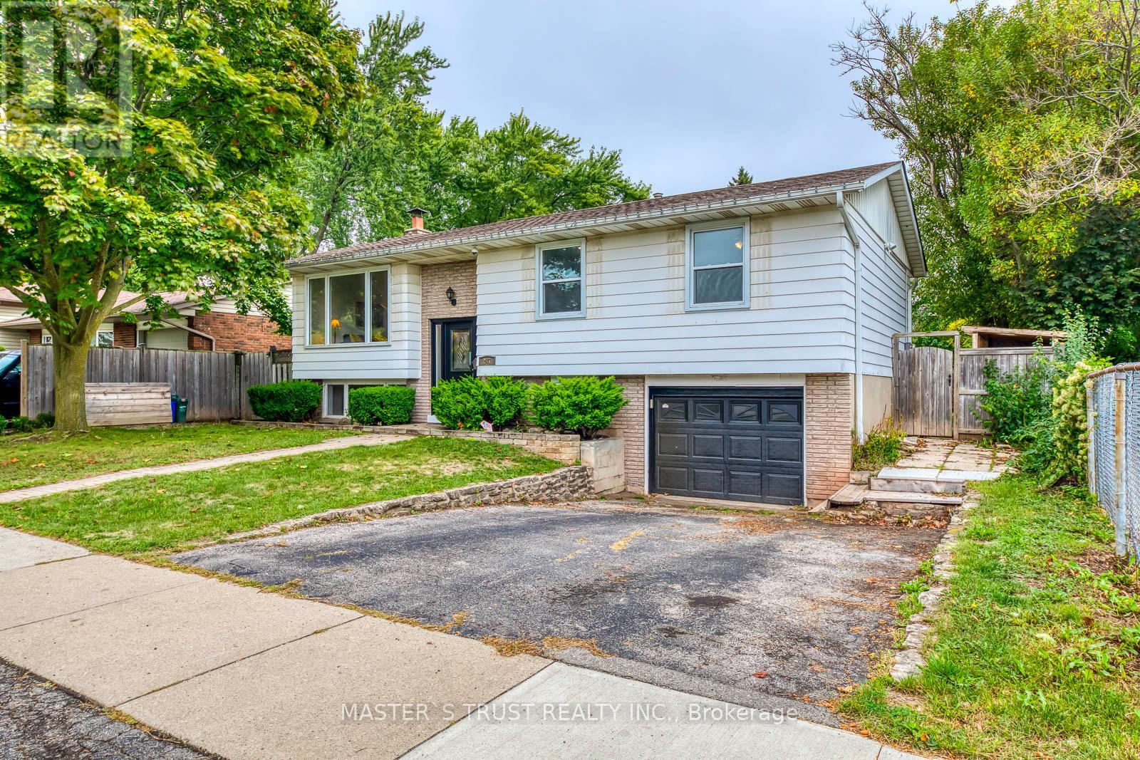 247 KENWOOD AVENUE, Burlington, Ontario