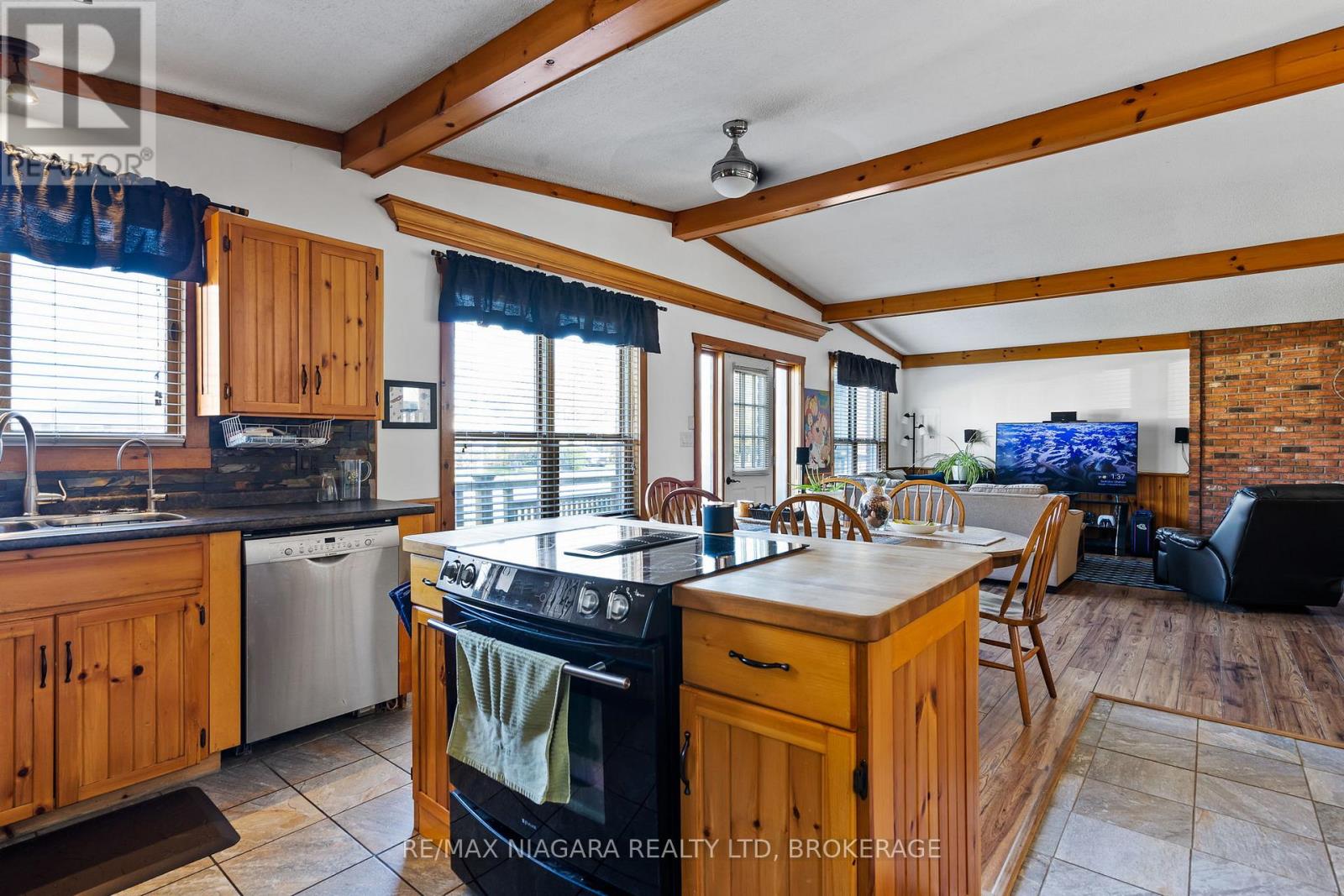 3465 East Main Street, Fort Erie, Ontario  L0S 1S0 - Photo 10 - X12559236