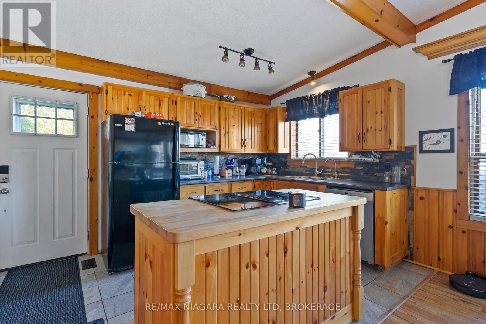 3465 East Main Street, Fort Erie, Ontario  L0S 1S0 - Photo 11 - X12559236