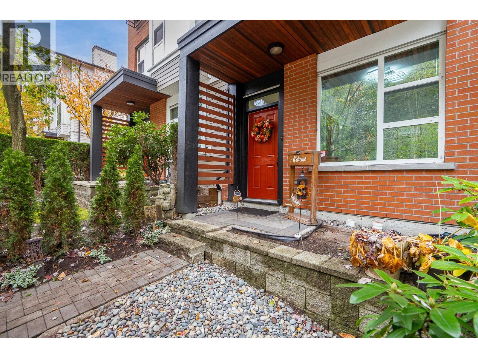 21 1299 Coast Meridian Road, Coquitlam, British Columbia  V3E 0H6 - Photo 2 - R3068707