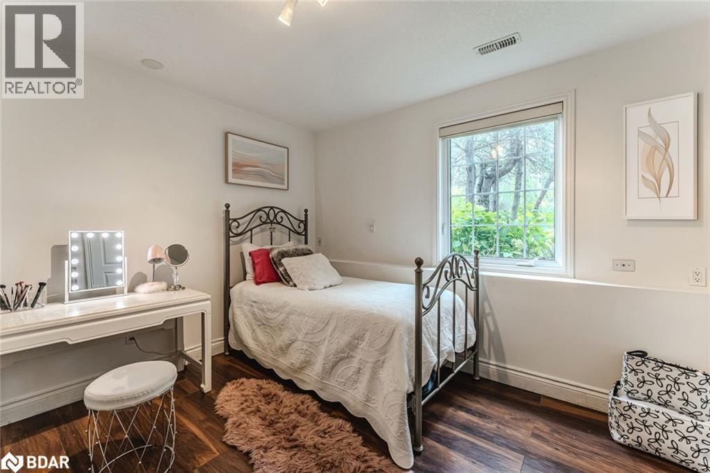 2 Mills Circle, Midhurst, Ontario  L9X 0J7 - Photo 14 - 40789380