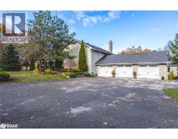 2 MILLS Circle, Midhurst, Ontario