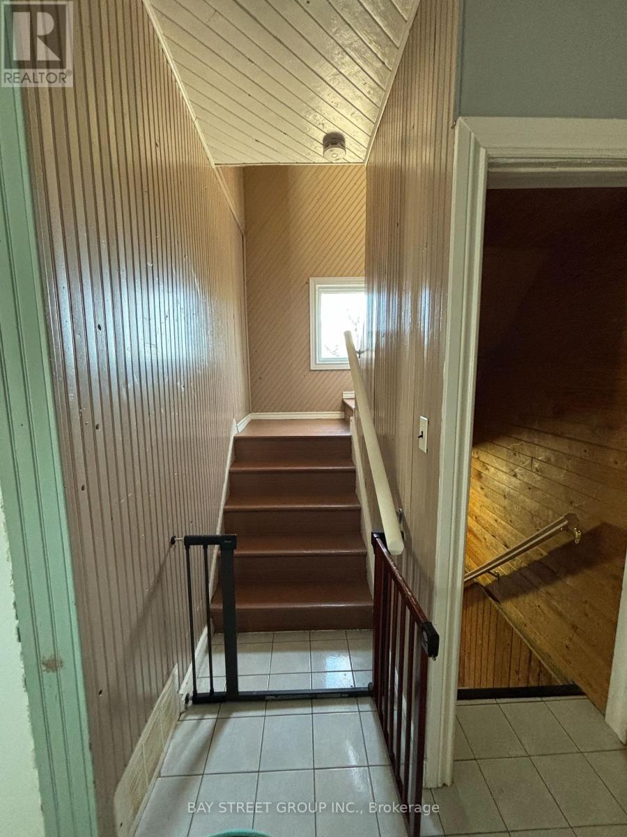 236 Beaver Street, Thorold, Ontario  L2V 1C1 - Photo 7 - X12525686