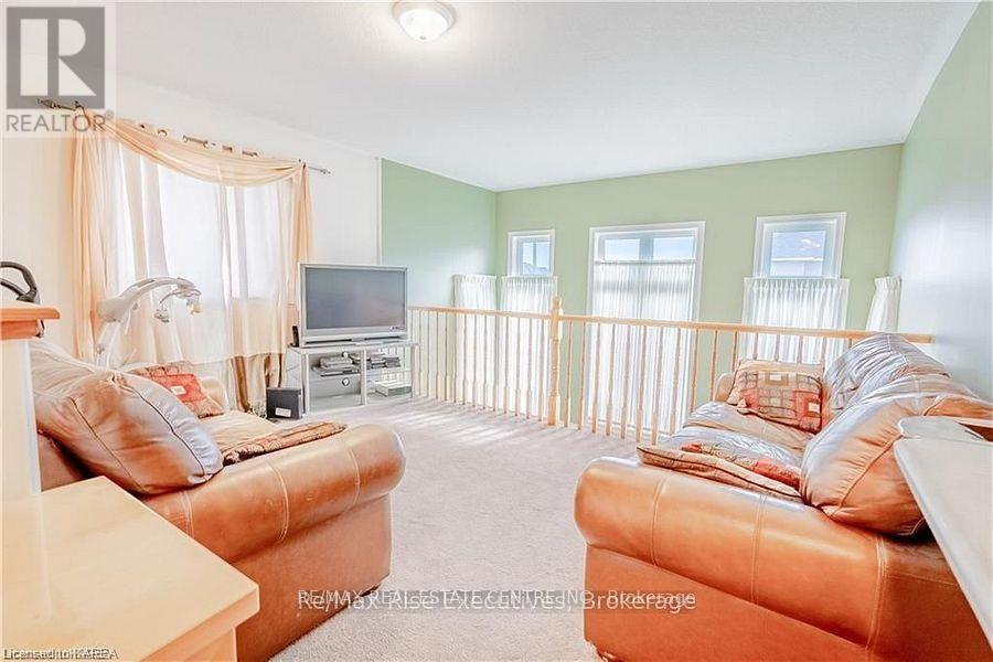 1381 Crossfield Avenue, Kingston, Ontario  K7P 0E7 - Photo 11 - X12559022