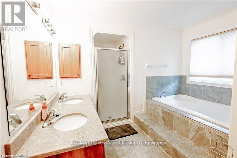 1381 Crossfield Avenue, Kingston, Ontario  K7P 0E7 - Photo 16 - X12559022