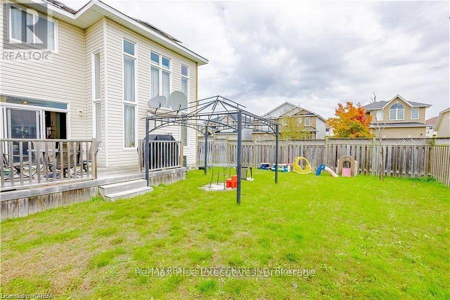 1381 Crossfield Avenue, Kingston, Ontario  K7P 0E7 - Photo 21 - X12559022