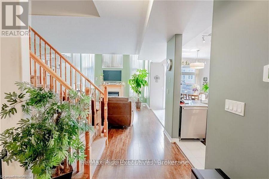 1381 Crossfield Avenue, Kingston, Ontario  K7P 0E7 - Photo 6 - X12559022