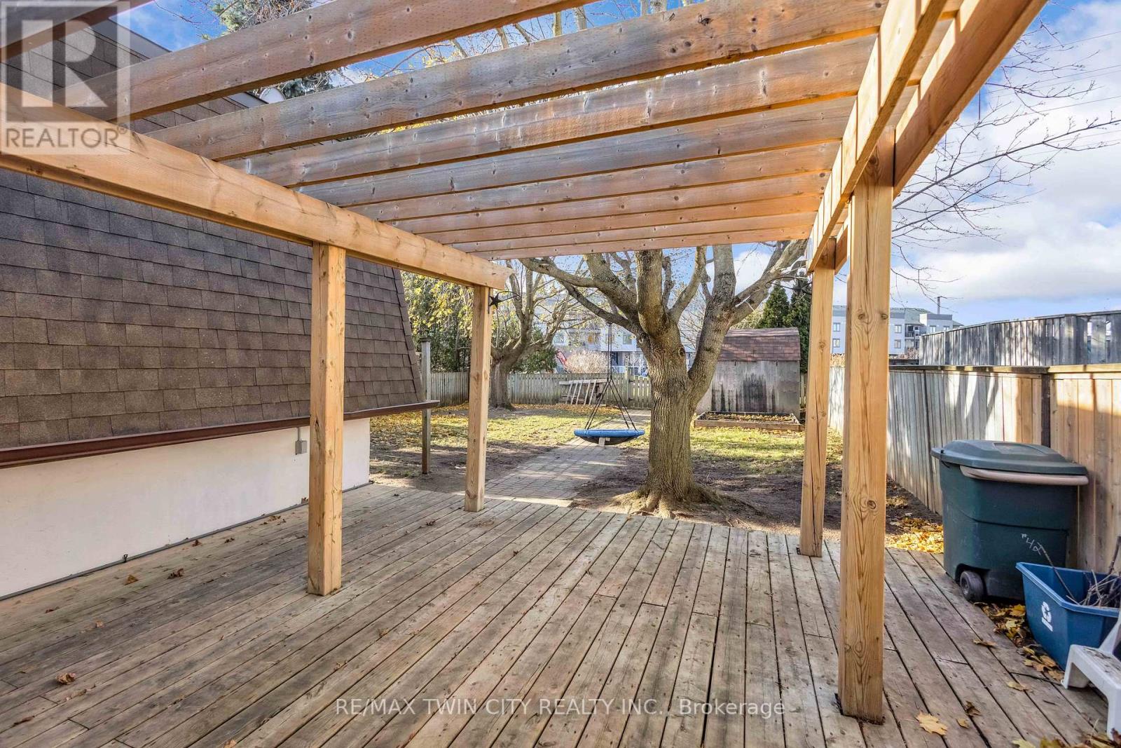 36 Valerie Court, Cambridge, Ontario  N3C 3H4 - Photo 31 - X12559028