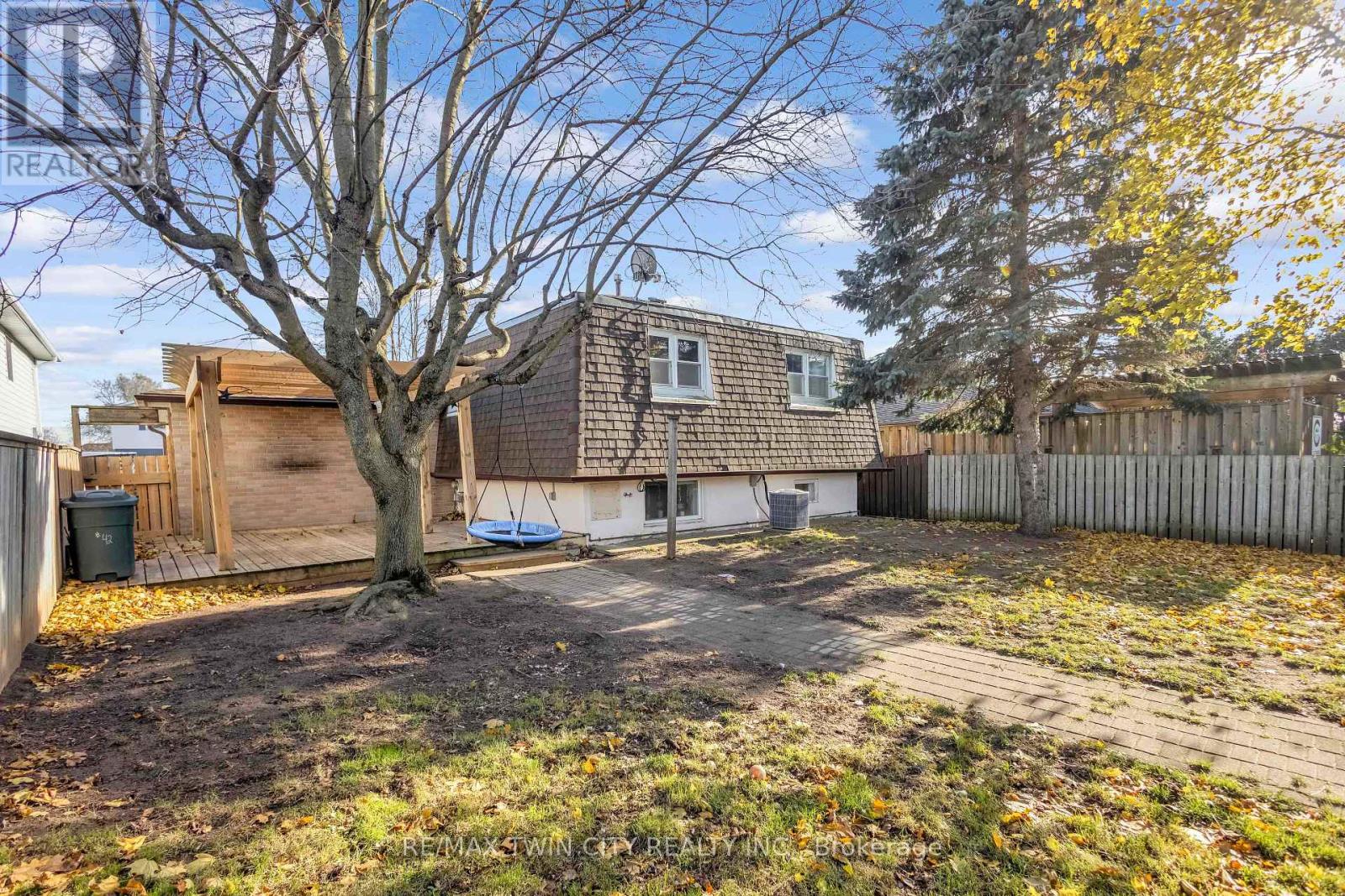 36 Valerie Court, Cambridge, Ontario  N3C 3H4 - Photo 35 - X12559028