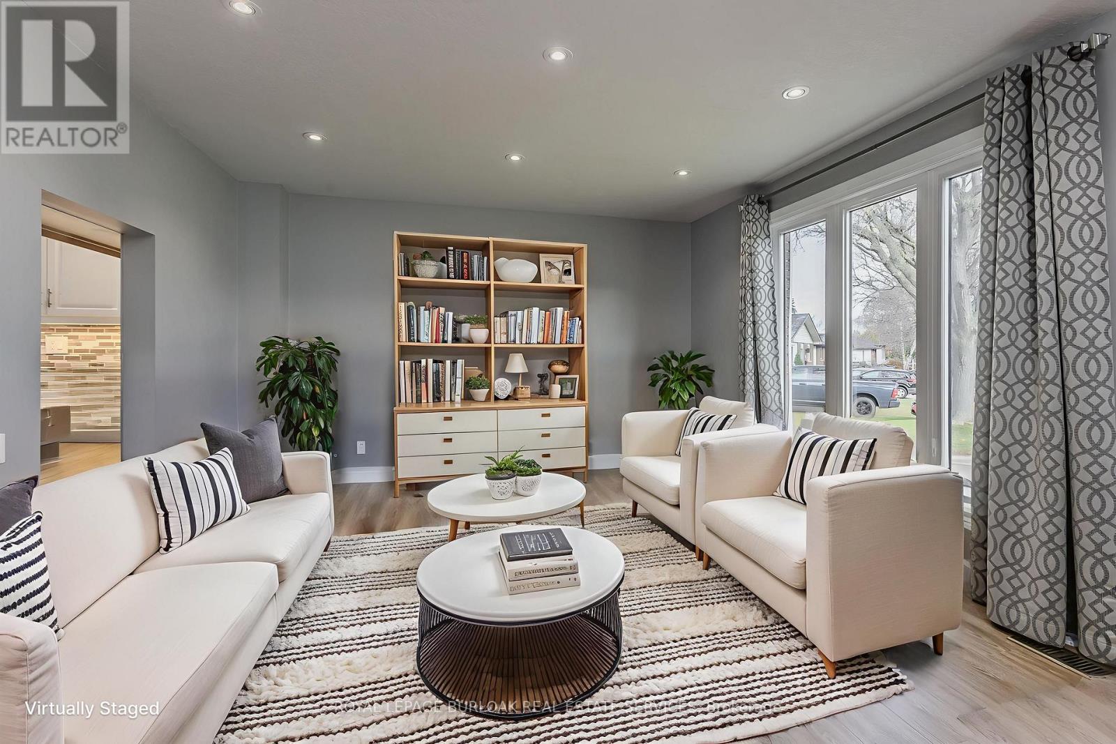 30 Graywood Road, Hamilton, Ontario  L9C 6K4 - Photo 5 - X12559058