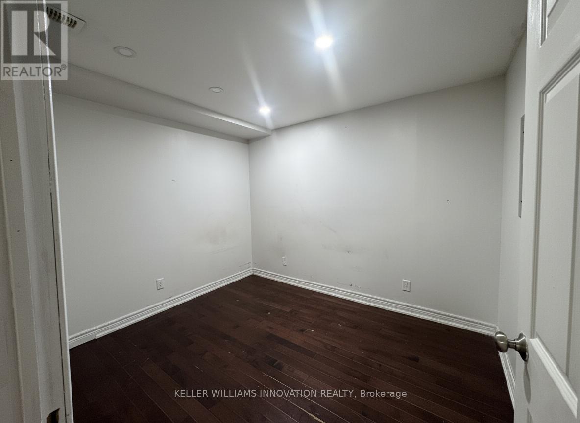 467 Drummerhill Crescent, Waterloo, Ontario  N2T 1G3 - Photo 14 - X12559066