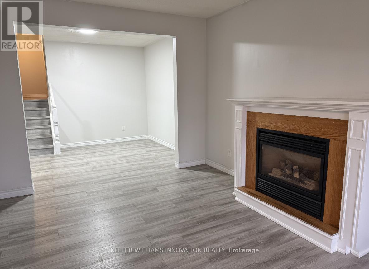 467 Drummerhill Crescent, Waterloo, Ontario  N2T 1G3 - Photo 4 - X12559066