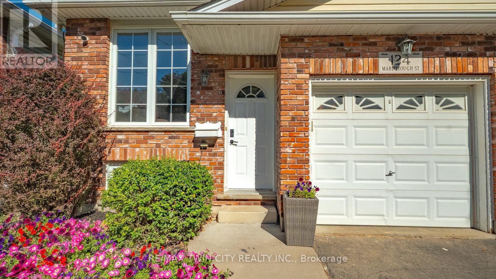 124 Marlborough Street, Brantford, Ontario  N3S 7Y2 - Photo 5 - X12559110