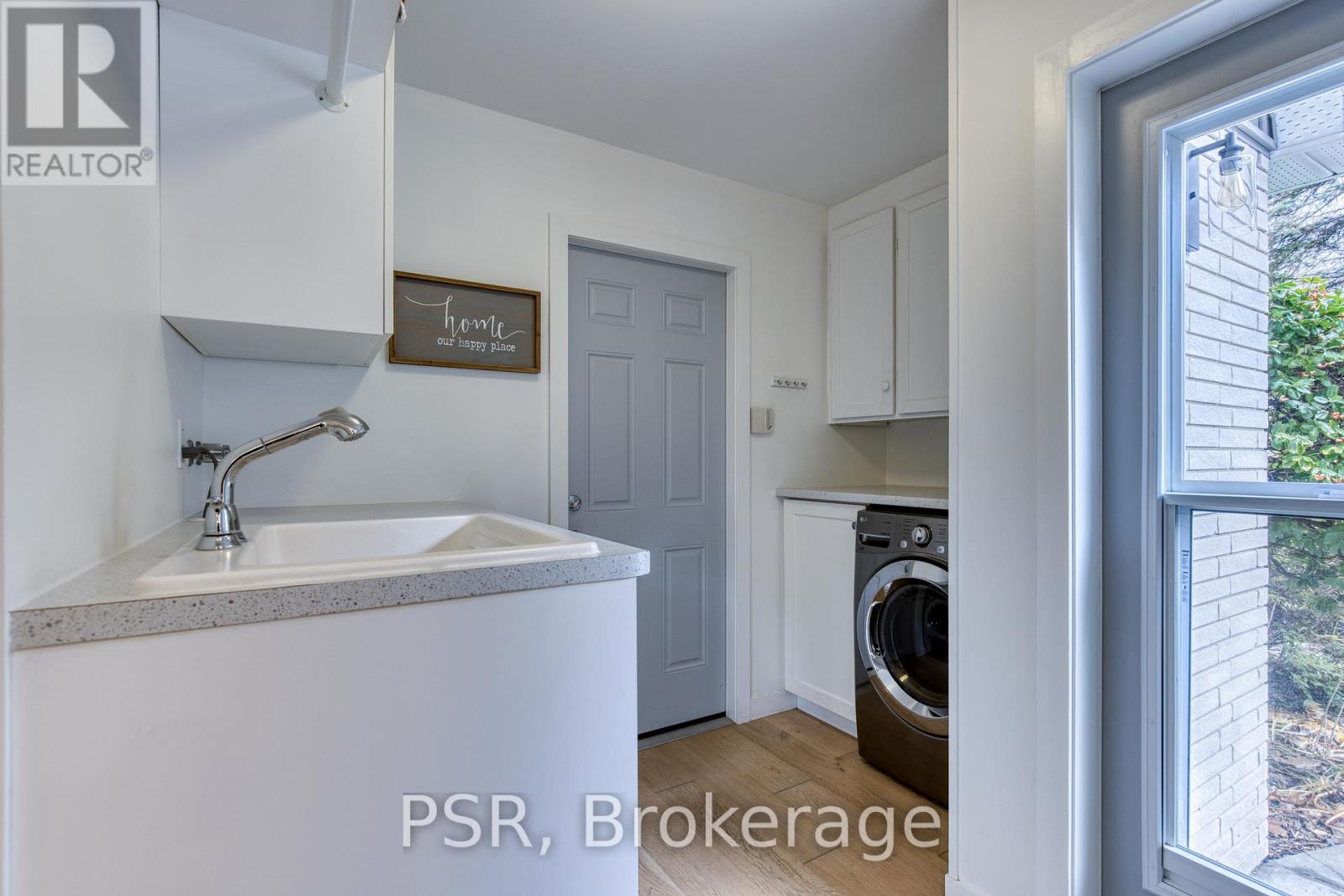 39 Hughson Street, North Dumfries, Ontario  N0B 1L0 - Photo 24 - X12559158