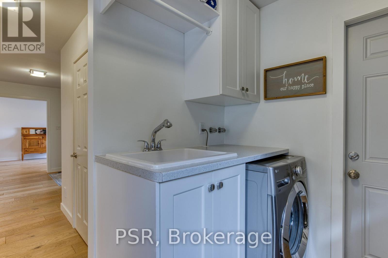 39 Hughson Street, North Dumfries, Ontario  N0B 1L0 - Photo 25 - X12559158