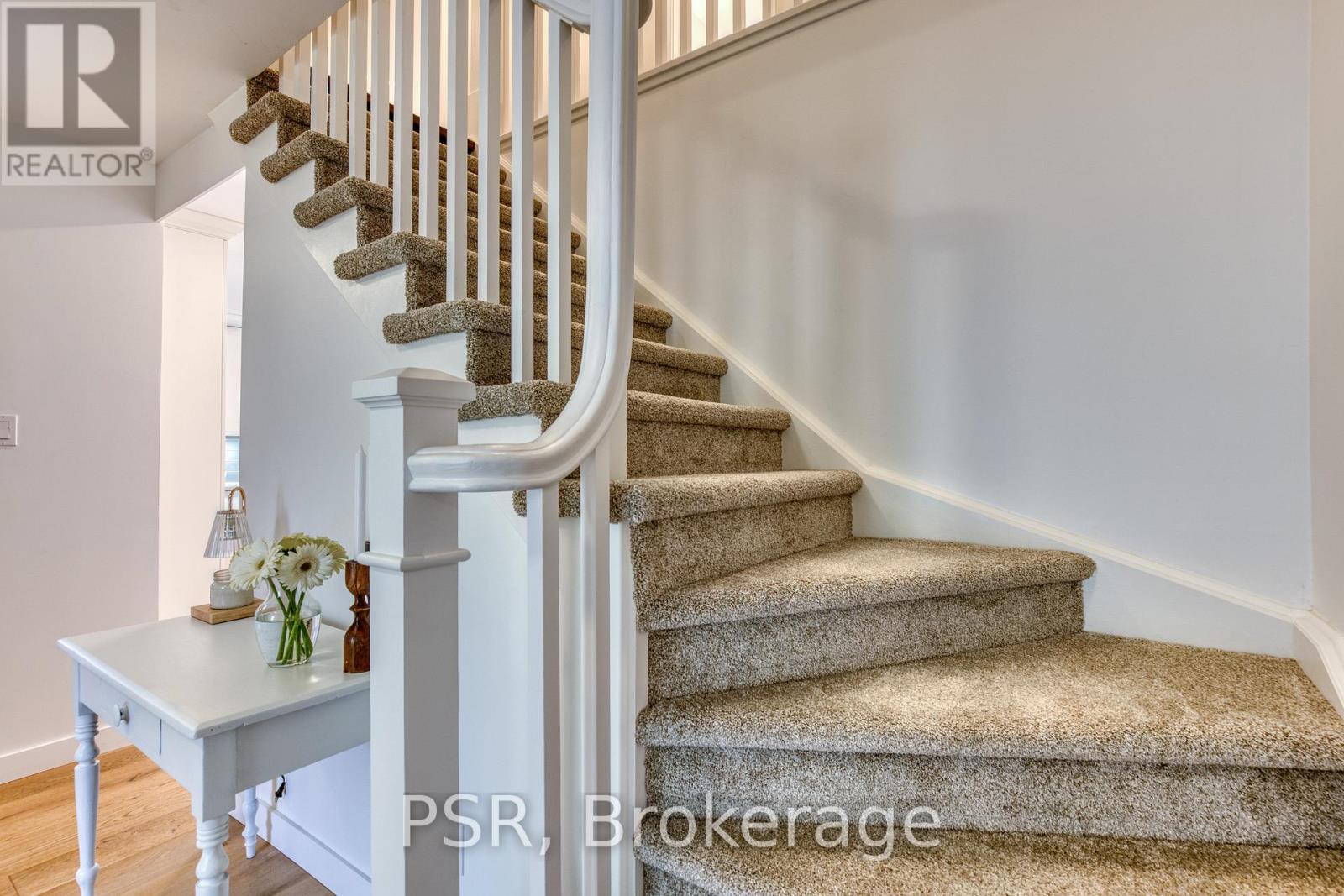 39 Hughson Street, North Dumfries, Ontario  N0B 1L0 - Photo 26 - X12559158