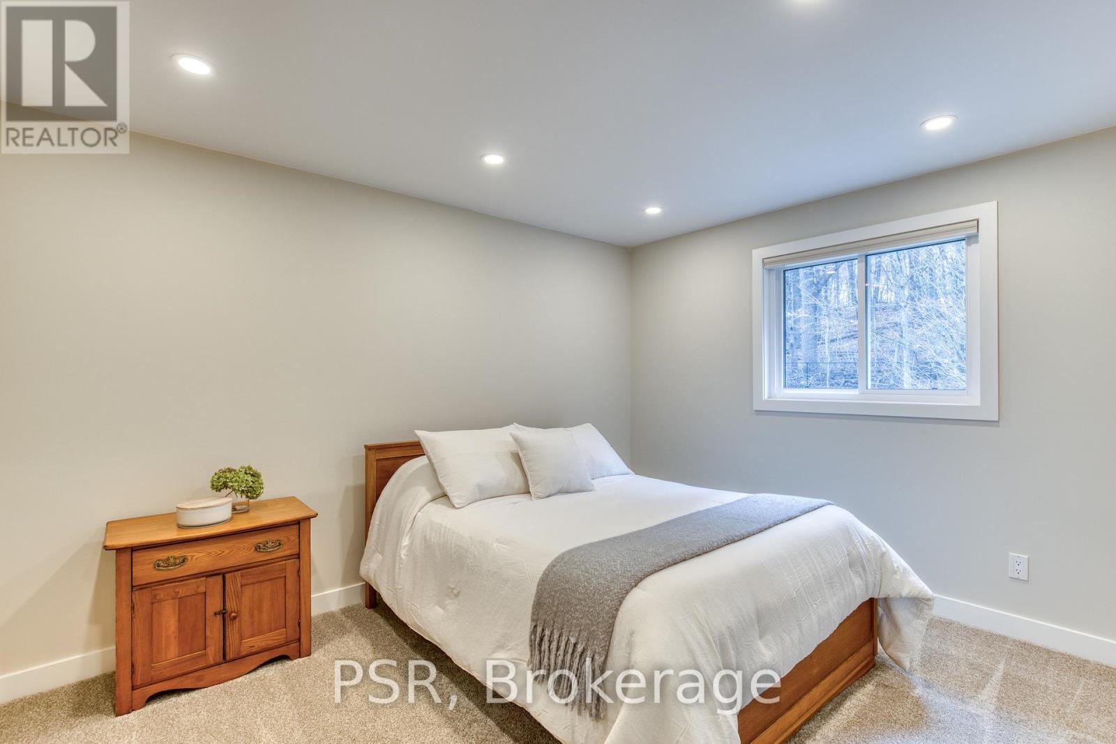 39 Hughson Street, North Dumfries, Ontario  N0B 1L0 - Photo 32 - X12559158