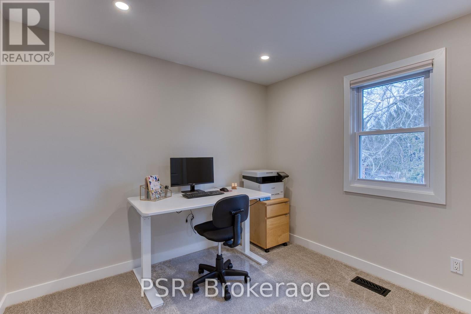 39 Hughson Street, North Dumfries, Ontario  N0B 1L0 - Photo 33 - X12559158