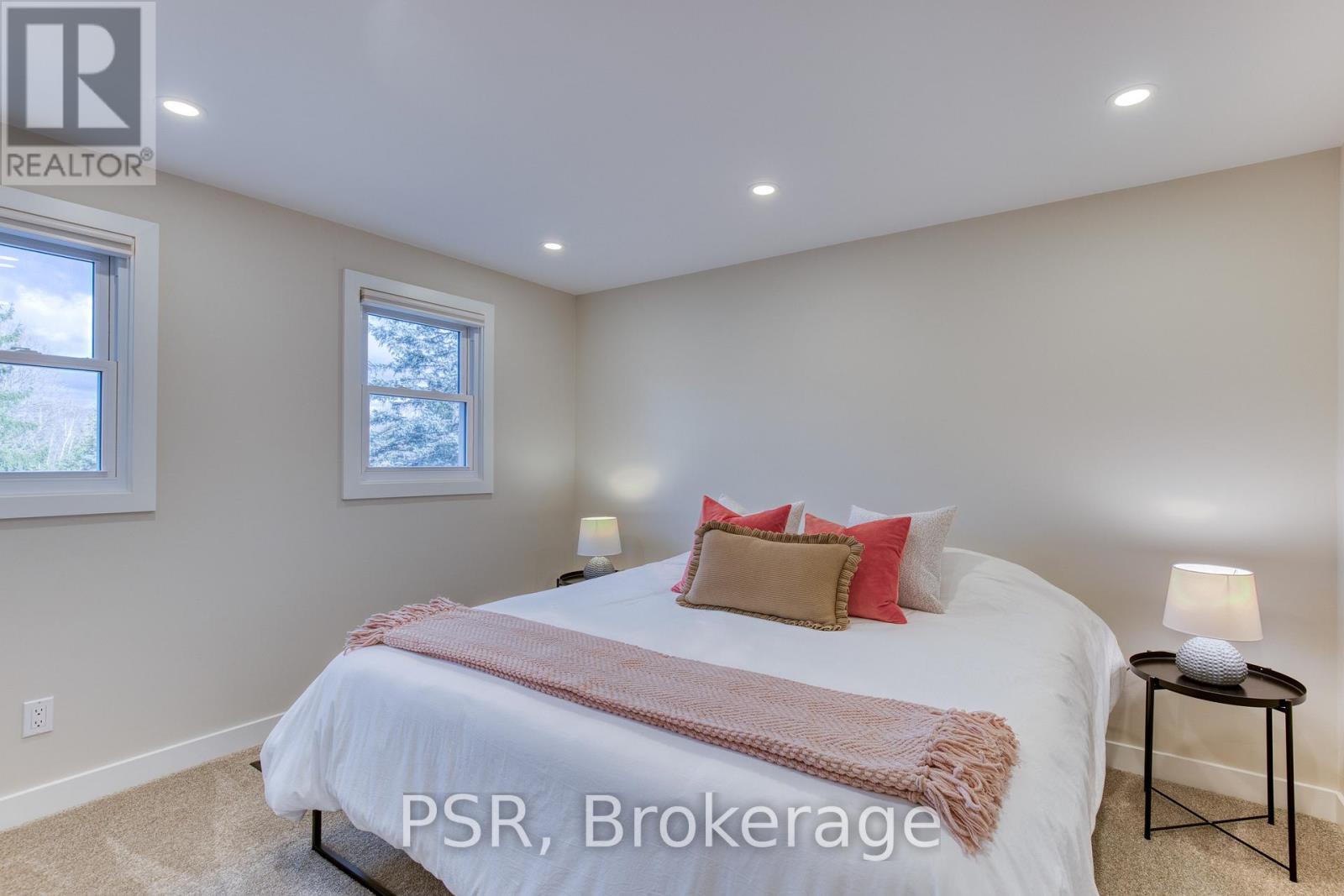 39 Hughson Street, North Dumfries, Ontario  N0B 1L0 - Photo 34 - X12559158