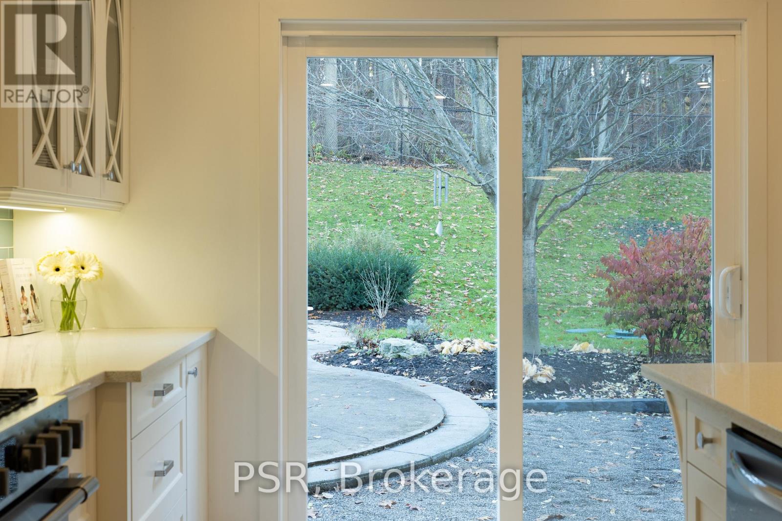 39 Hughson Street, North Dumfries, Ontario  N0B 1L0 - Photo 43 - X12559158