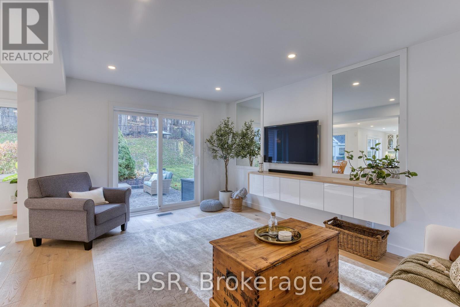 39 Hughson Street, North Dumfries, Ontario  N0B 1L0 - Photo 9 - X12559158