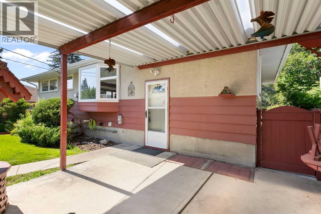 16 Chatham Drive Nw, Calgary, Alberta  T2L 0Z5 - Photo 27 - A2250264