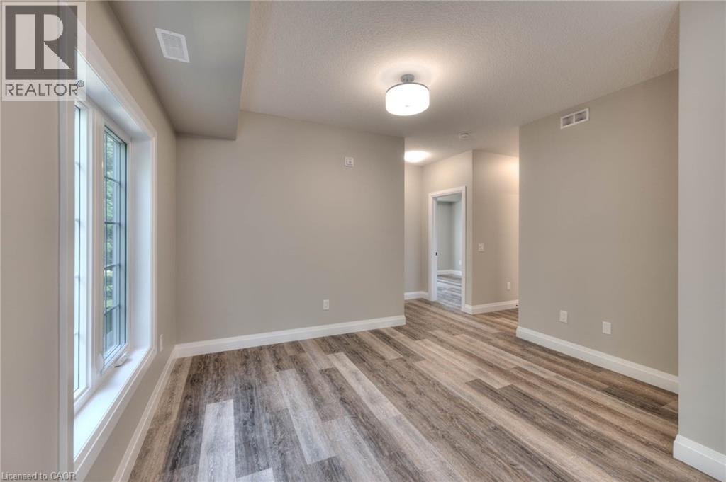 33 Murray Court Unit# 7, Milverton, Ontario  N0K 1M0 - Photo 14 - 40754335