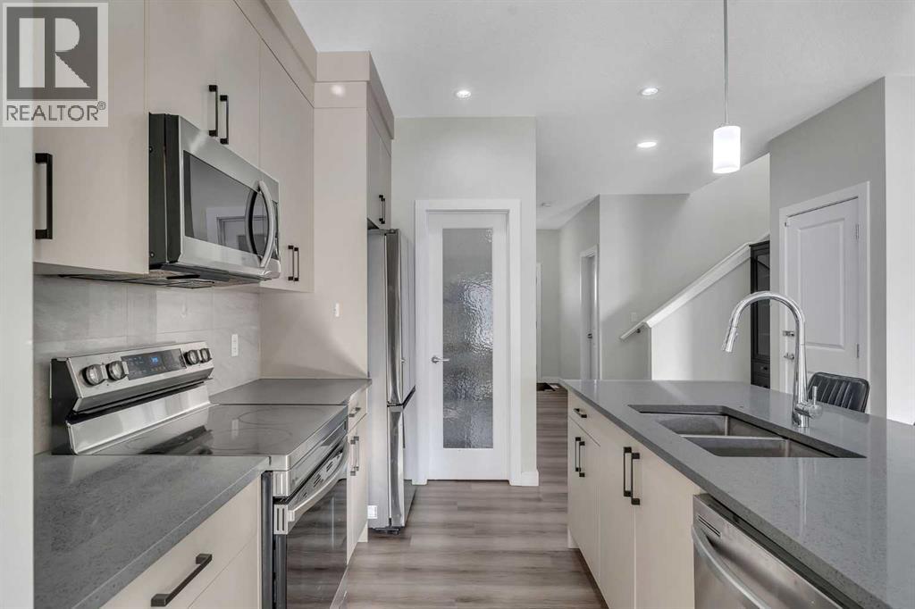 159 Waterford Heights, Chestermere, Alberta  T1X 2M8 - Photo 8 - A2270766