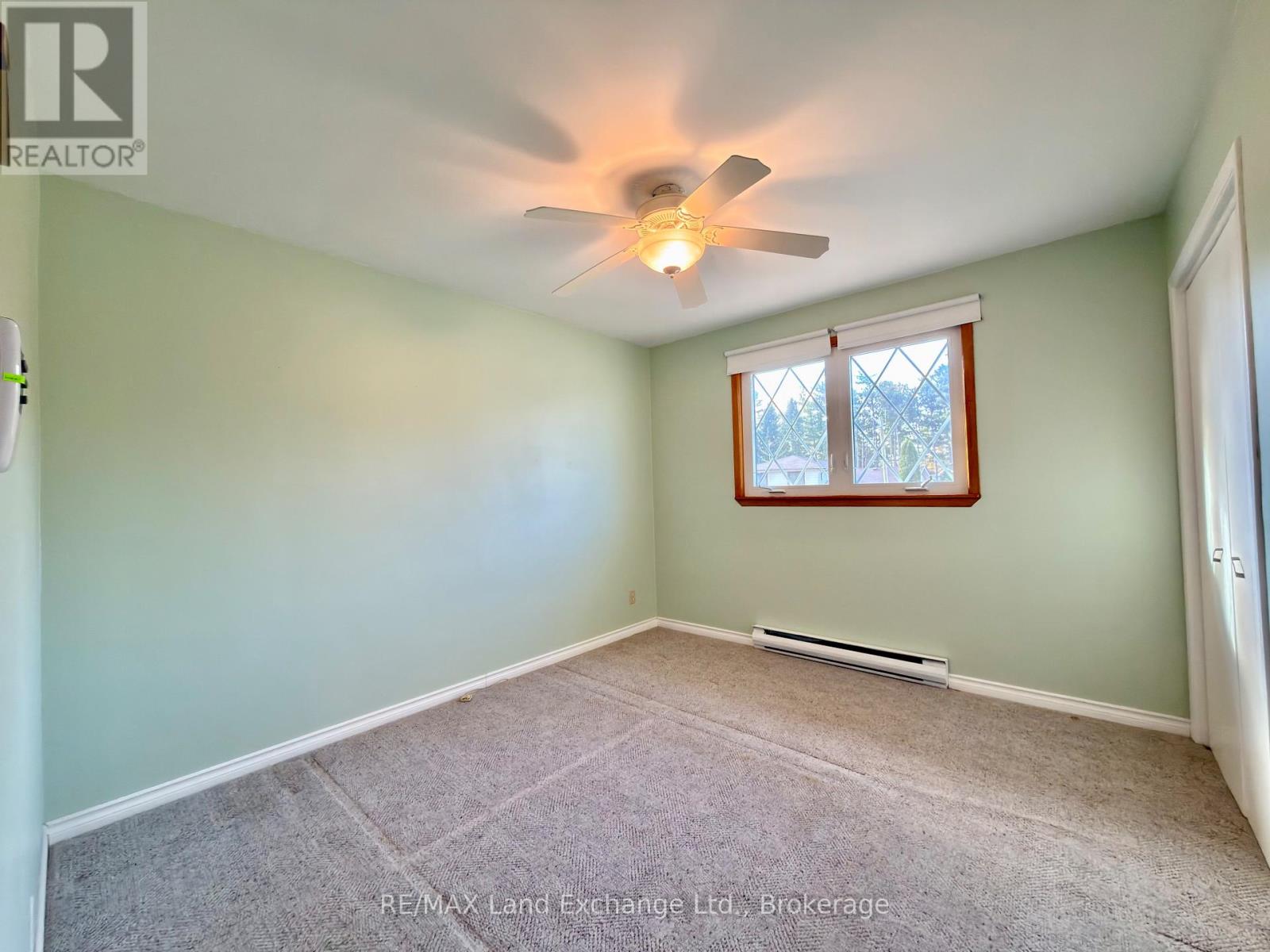 677 Devonshire Road, Saugeen Shores, Ontario  N0H 2C3 - Photo 12 - X12559242