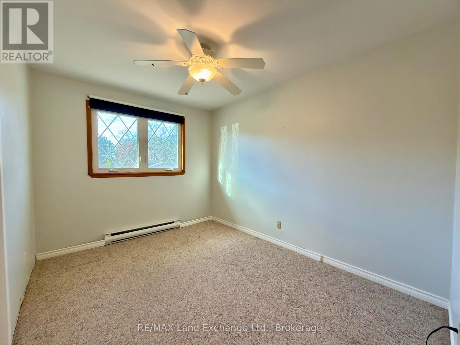 677 Devonshire Road, Saugeen Shores, Ontario  N0H 2C3 - Photo 13 - X12559242