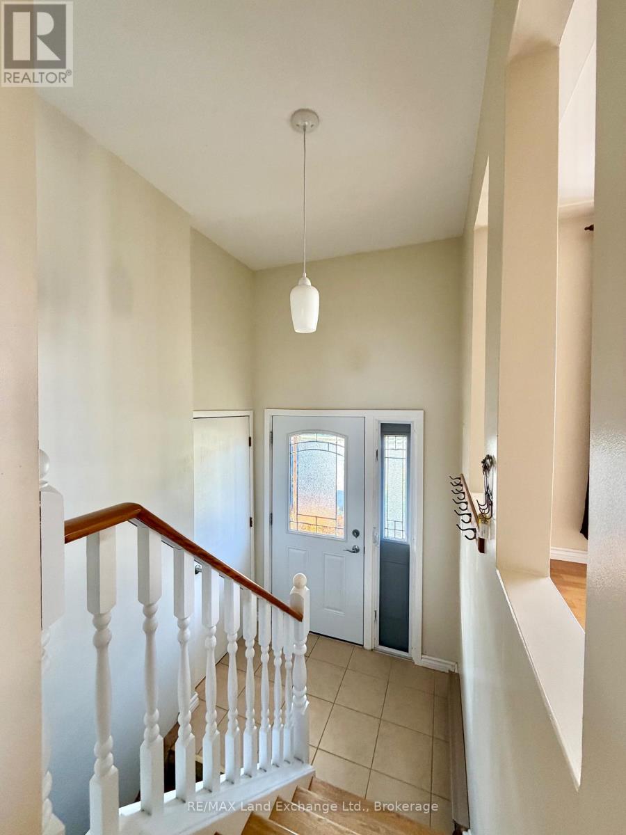 677 Devonshire Road, Saugeen Shores, Ontario  N0H 2C3 - Photo 15 - X12559242