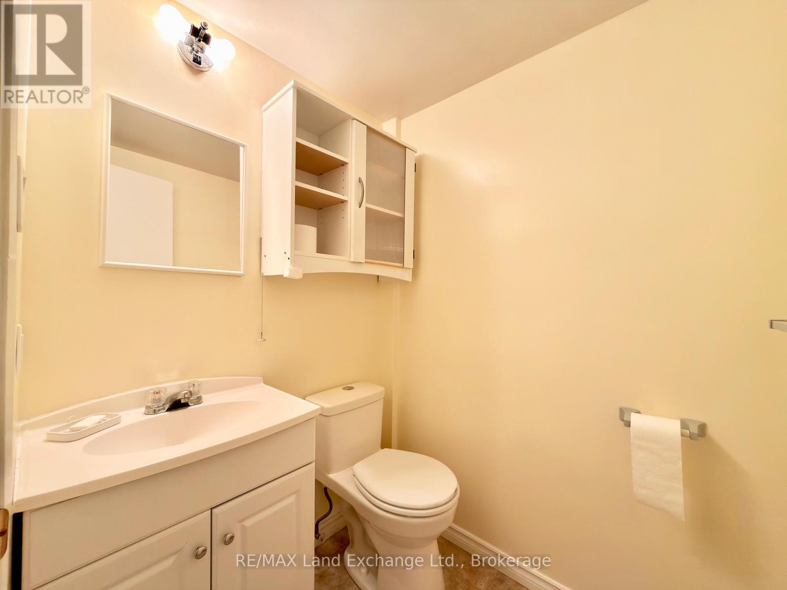 677 Devonshire Road, Saugeen Shores, Ontario  N0H 2C3 - Photo 17 - X12559242