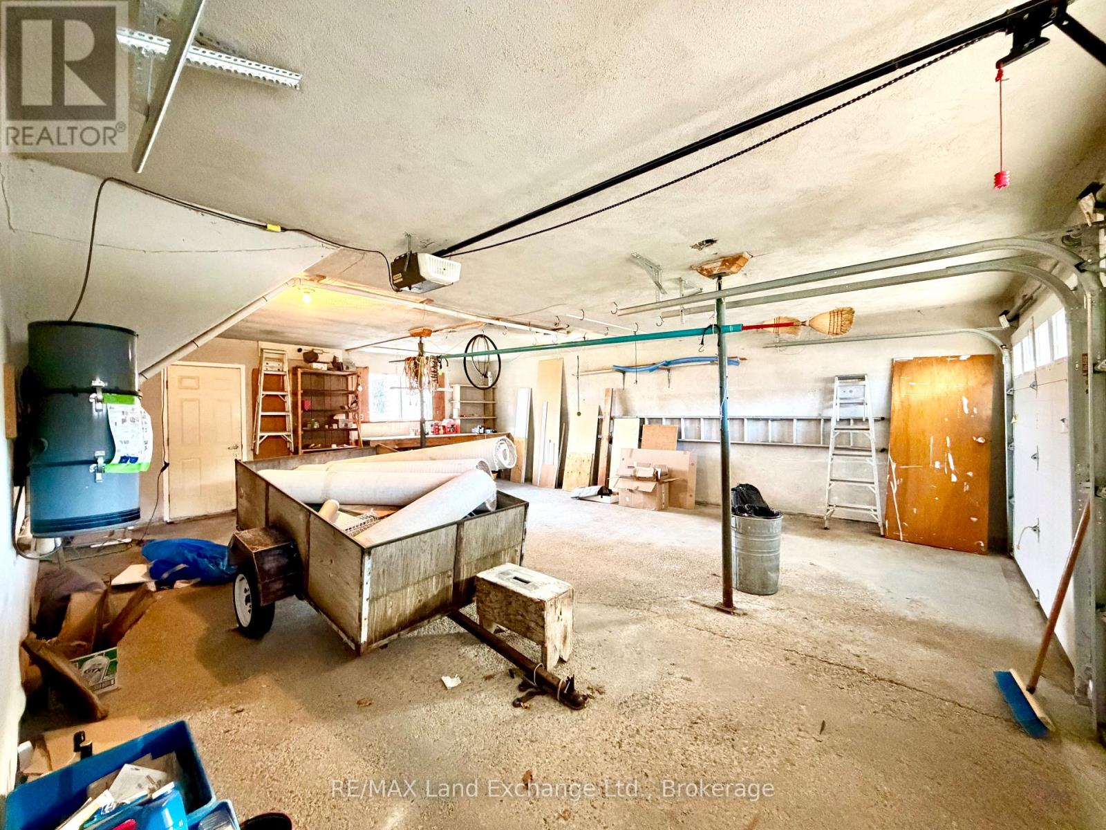 677 Devonshire Road, Saugeen Shores, Ontario  N0H 2C3 - Photo 20 - X12559242