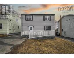 82 Albro Lake Road, Dartmouth, Ca