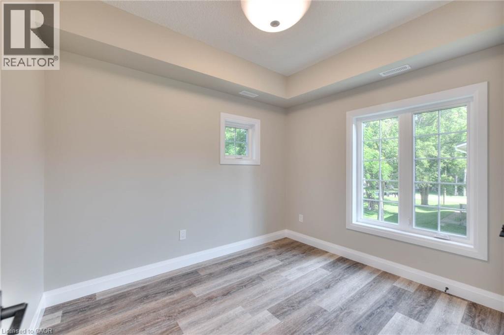 33 Murray Court Unit# 11, Milverton, Ontario  N0K 1M0 - Photo 16 - 40755555