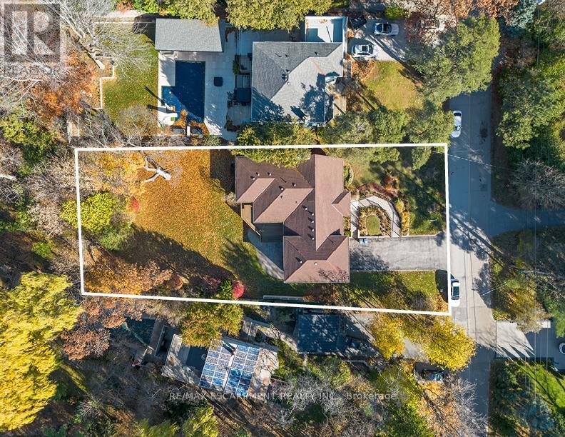 65 Harborn Road, Mississauga, Ontario L5B 1A5 - Photo 1 - W12558164