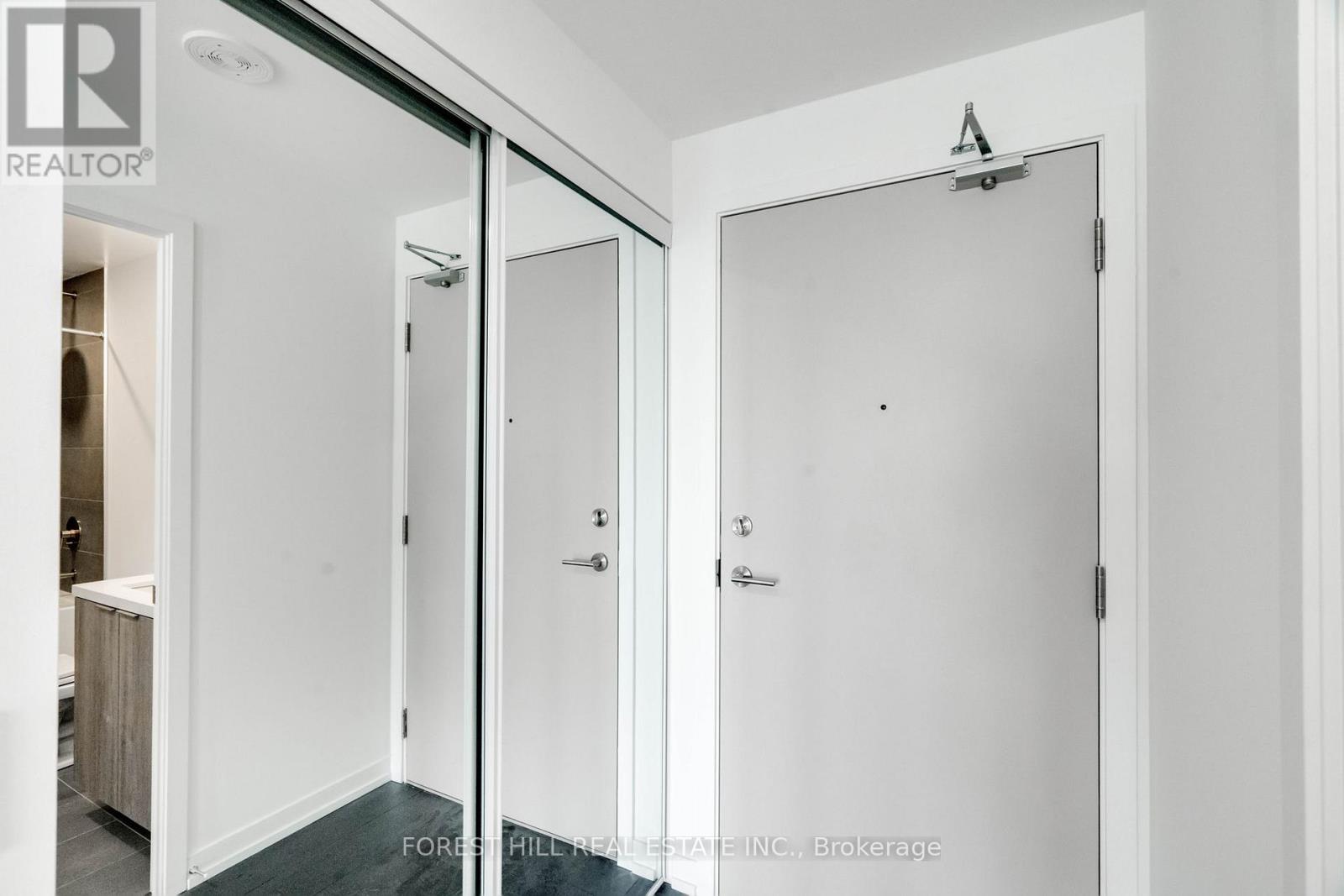 516 - 2020 Bathurst Street, Toronto, Ontario  M5P 0A6 - Photo 3 - C12559276