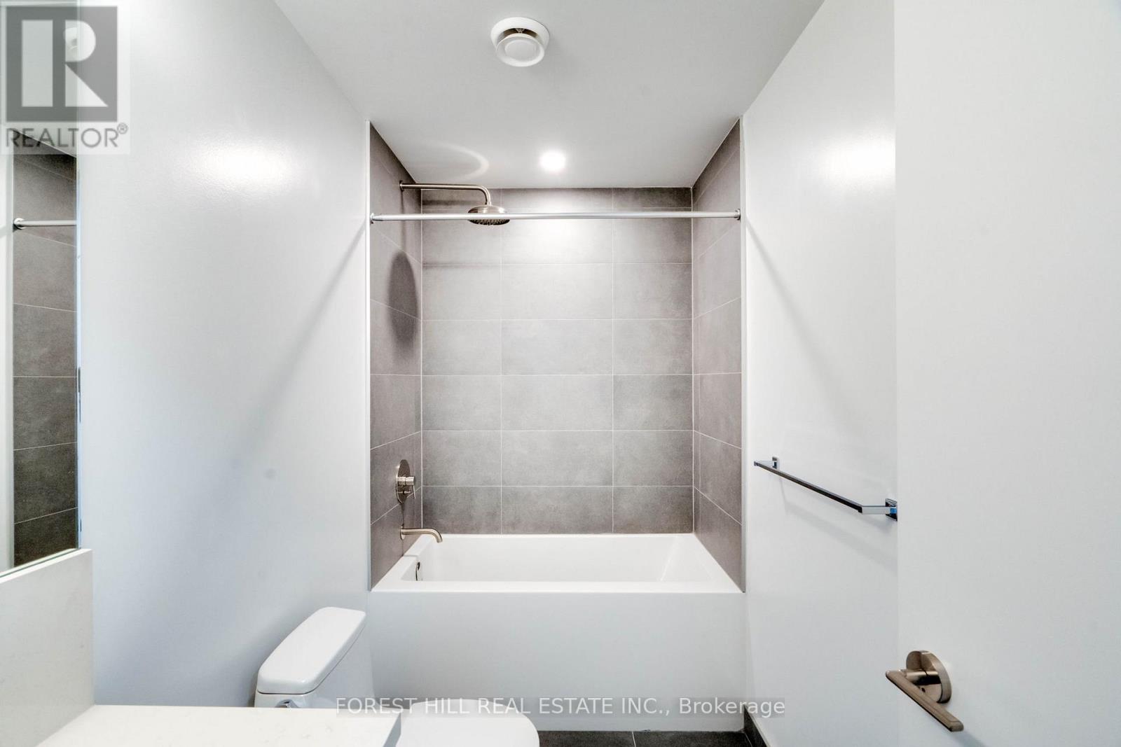 516 - 2020 Bathurst Street, Toronto, Ontario  M5P 0A6 - Photo 5 - C12559276
