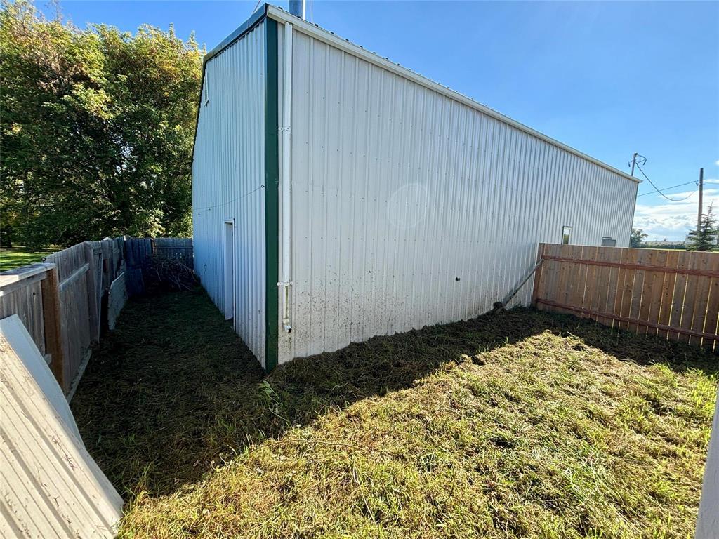 223 Gordon Avenue, Elm Creek, Manitoba  R0G 0N0 - Photo 35 - 202522822