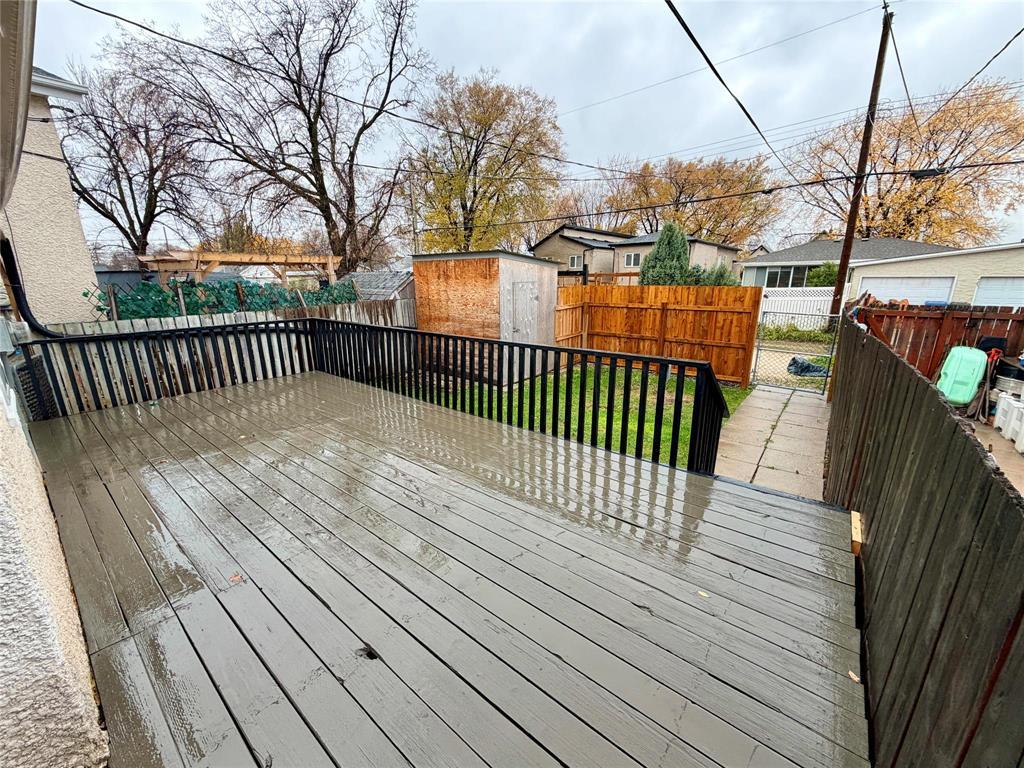 422 Roseberry Street, Winnipeg, Manitoba  R3J 1T5 - Photo 30 - 202527468
