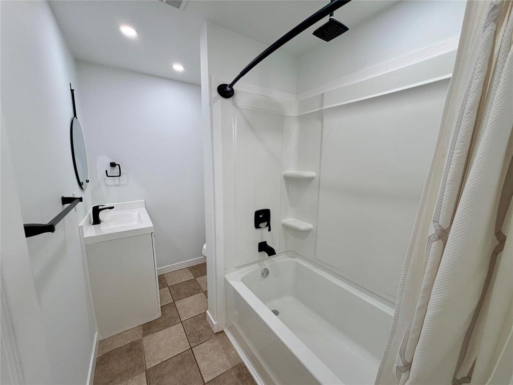 422 Roseberry Street, Winnipeg, Manitoba  R3J 1T5 - Photo 21 - 202527468