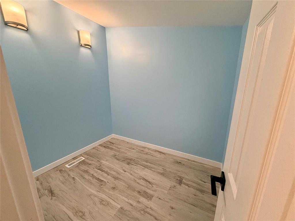 422 Roseberry Street, Winnipeg, Manitoba  R3J 1T5 - Photo 25 - 202527468