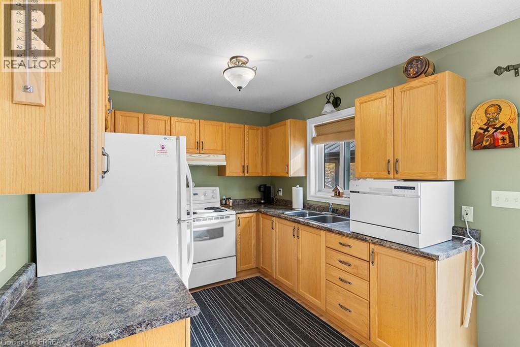 290 Myles Bay Shore Road, Bruce, Ontario  N0H 1W0 - Photo 17 - 40787157